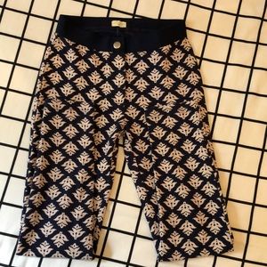 Legging Style Pant w Zipper Navy Off White Print